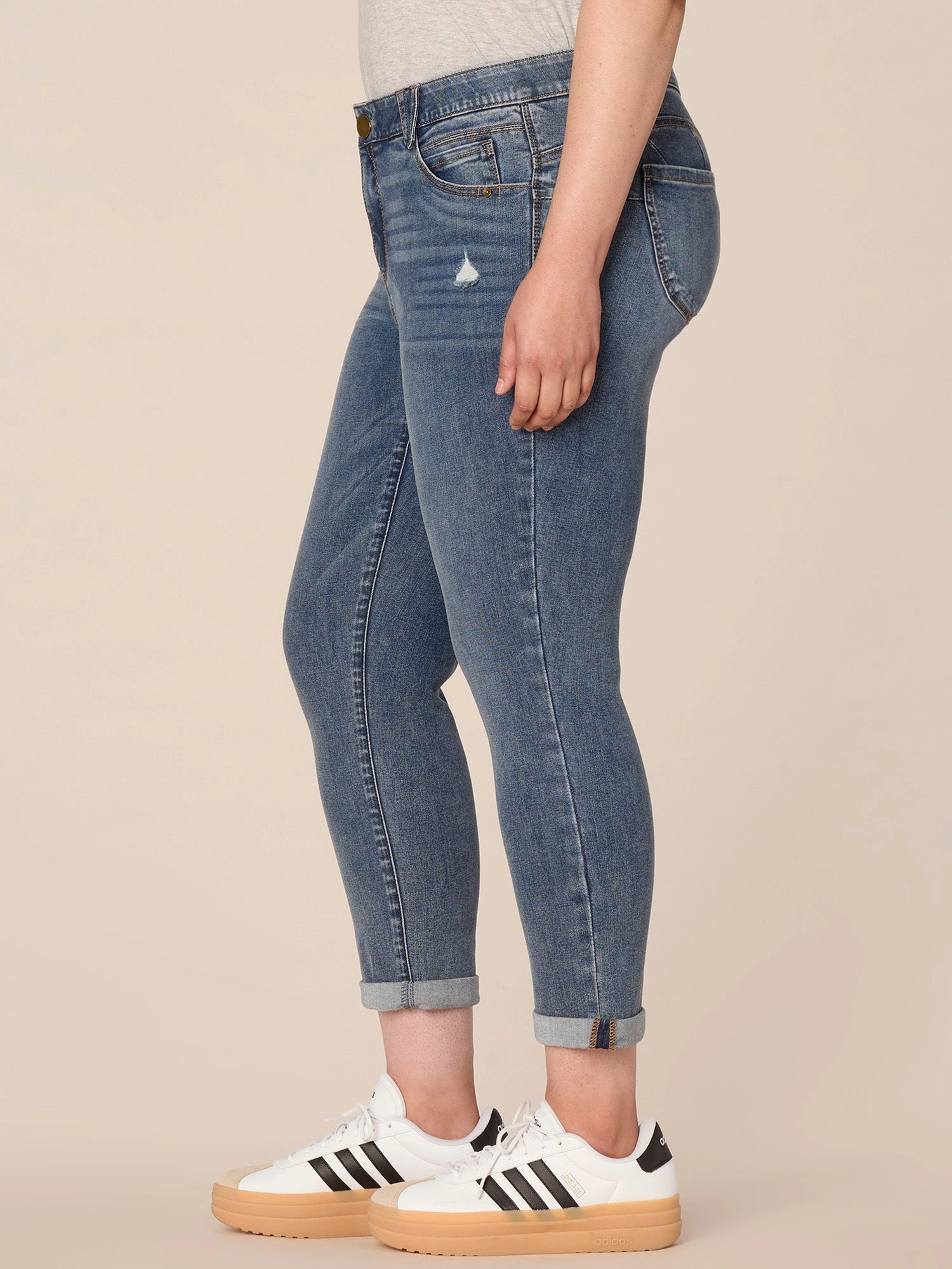 "Ab"solution Mid-Rise Distress Detail Ankle Skimmer Plus Size Jeans