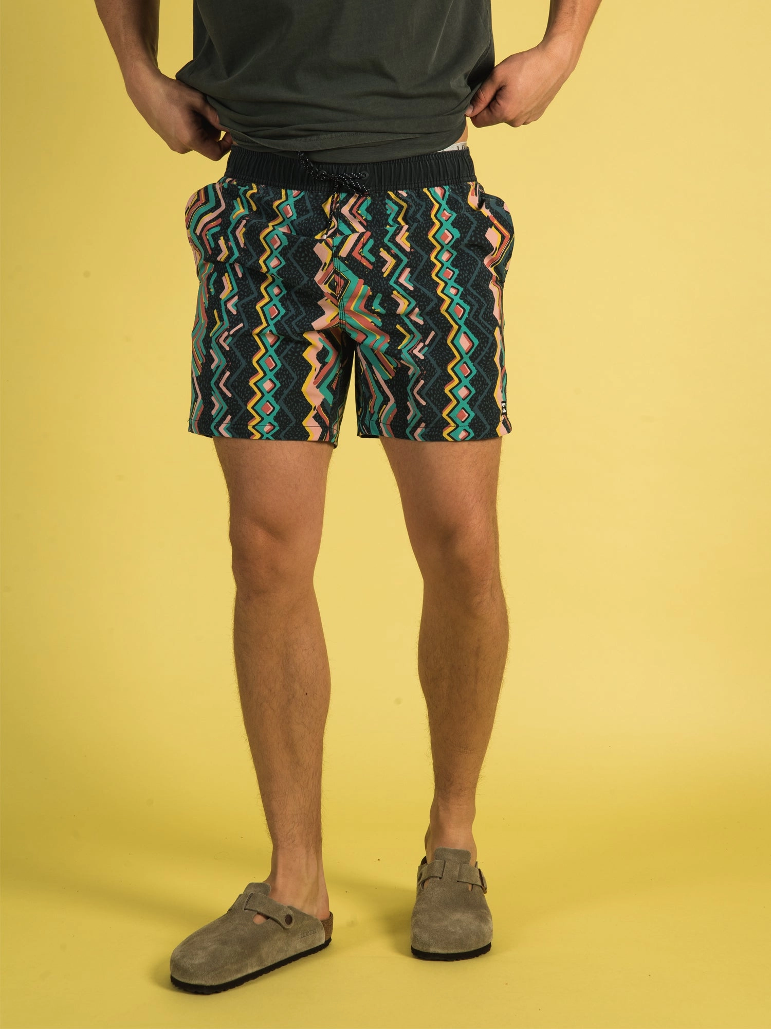 BILLABONG SUNDAYS LAYBACK 17 B-SHORT  - CLEARANCE