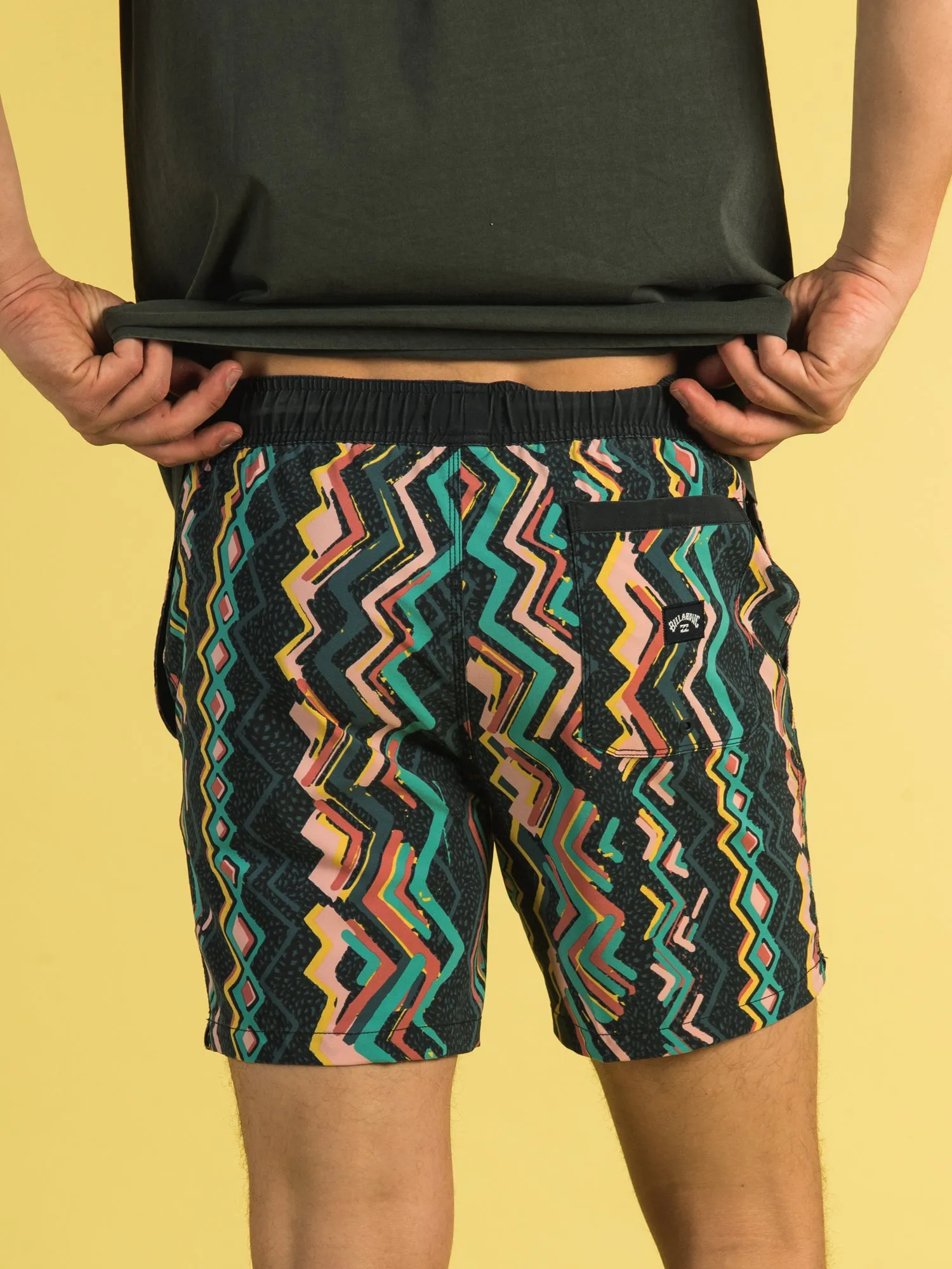 BILLABONG SUNDAYS LAYBACK 17 B-SHORT  - CLEARANCE