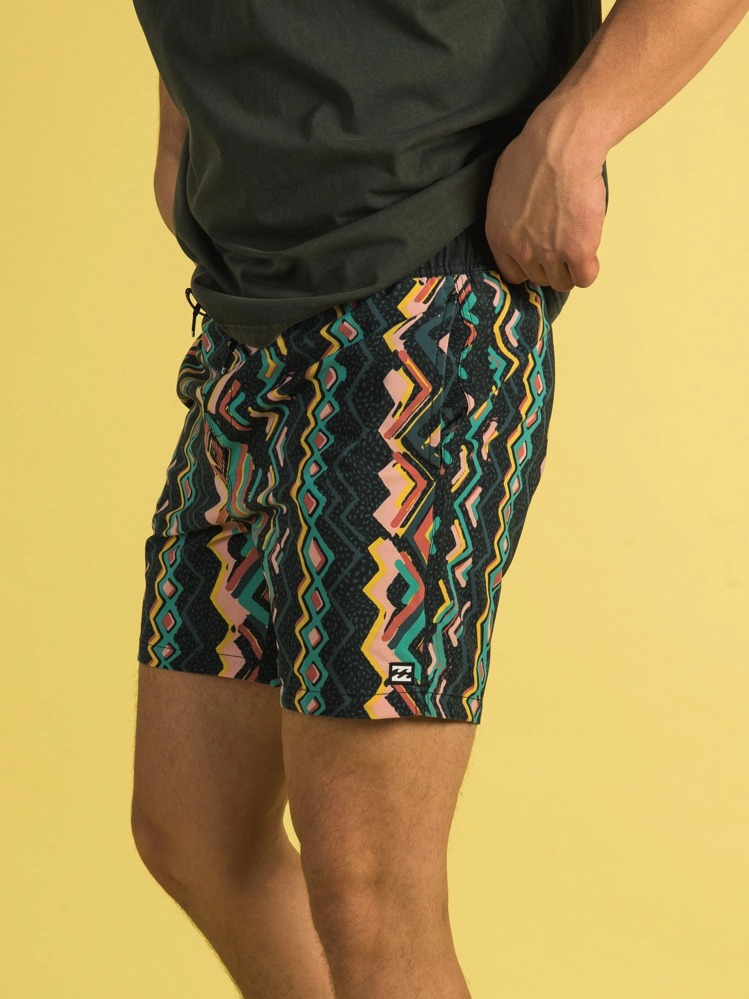 BILLABONG SUNDAYS LAYBACK 17 B-SHORT  - CLEARANCE