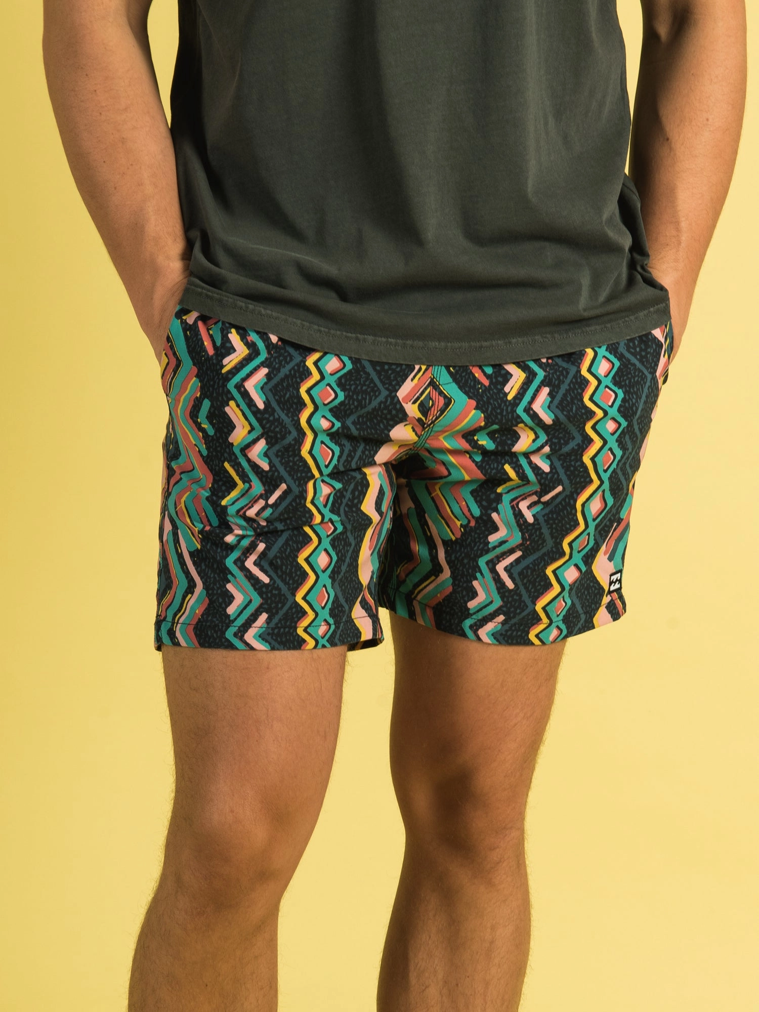 BILLABONG SUNDAYS LAYBACK 17 B-SHORT  - CLEARANCE