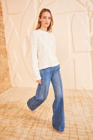 Eliana Pullover - Pristine