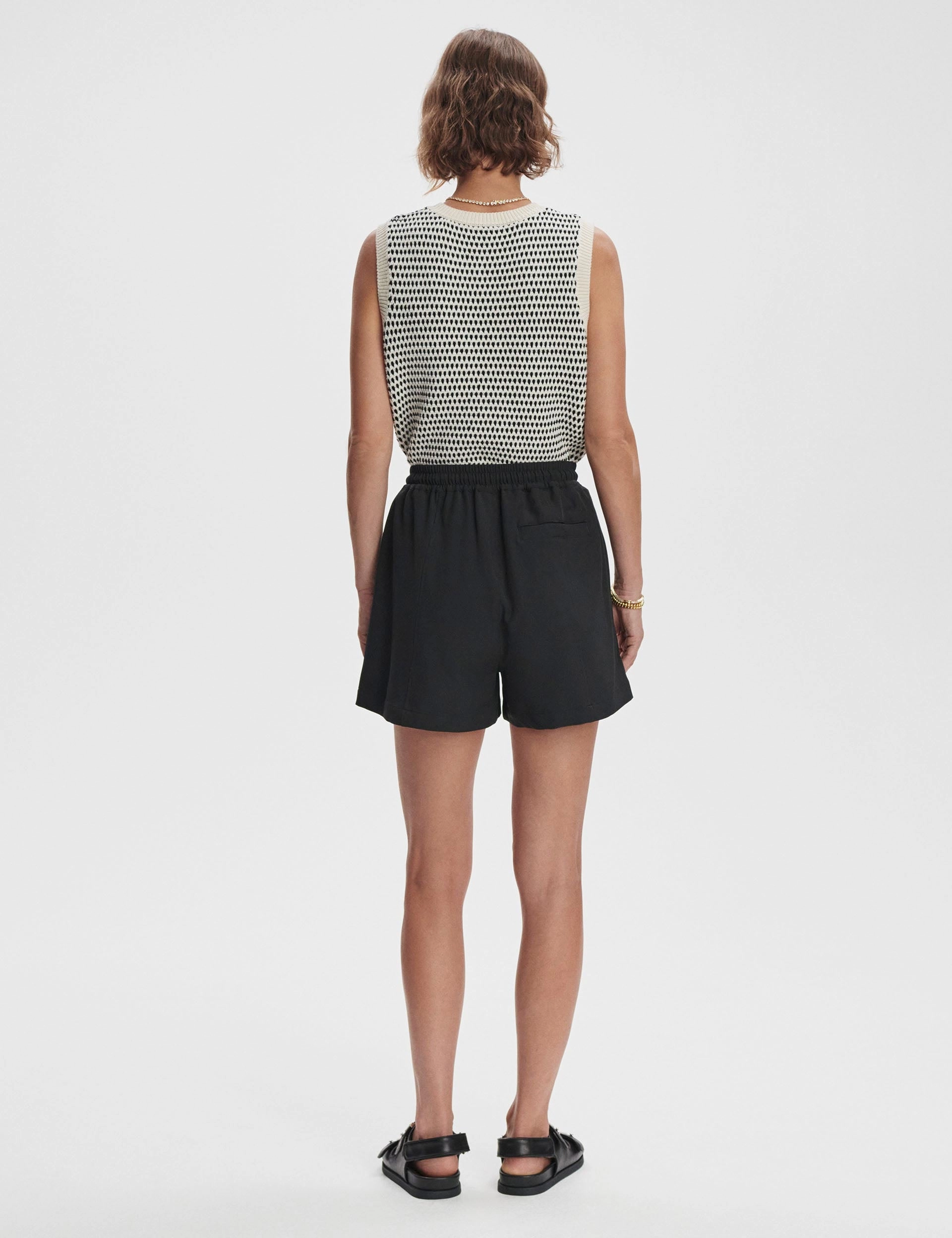 Esmond Short 3" - Black