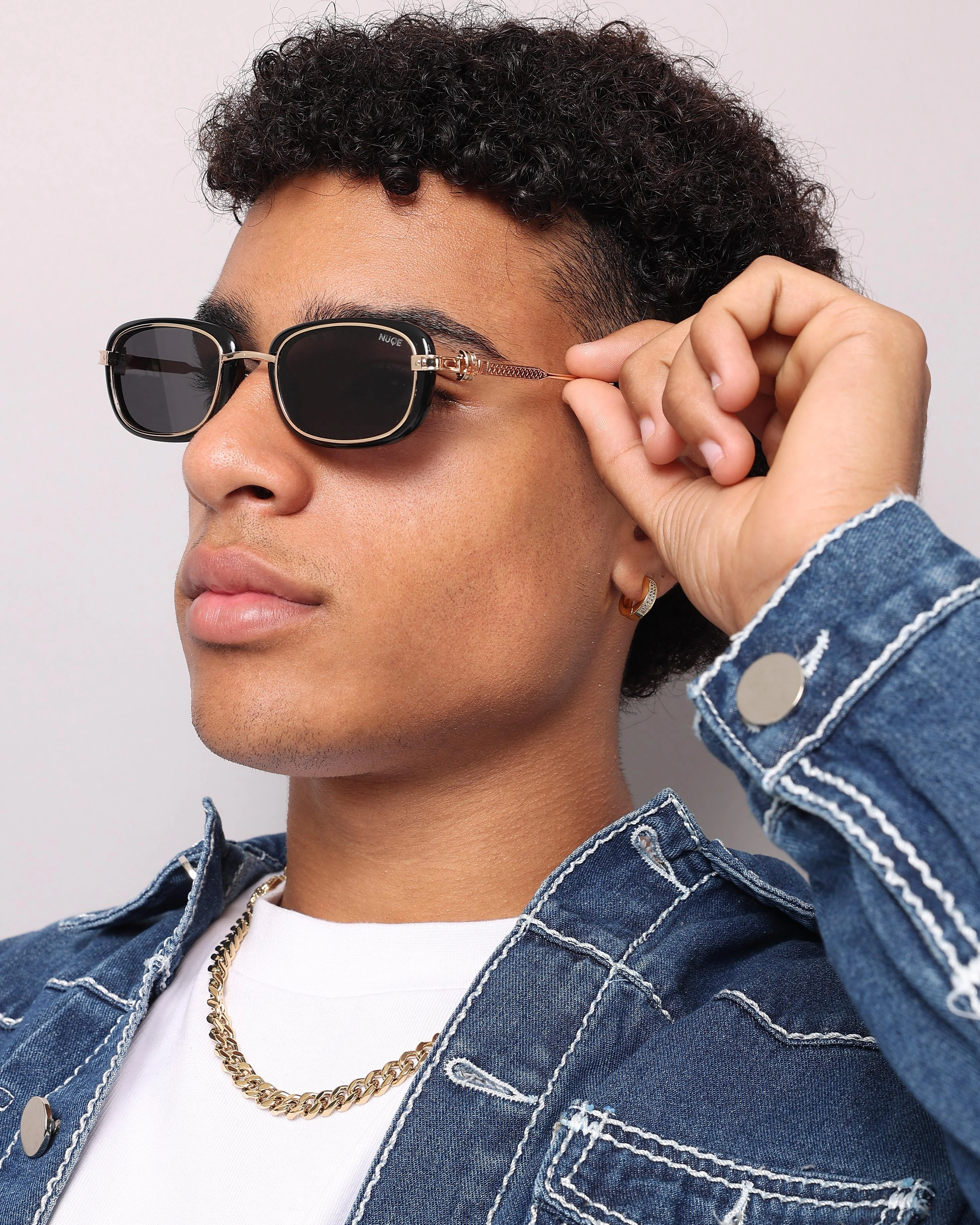 Nuqe Maverick Sunglasses Black/Gold