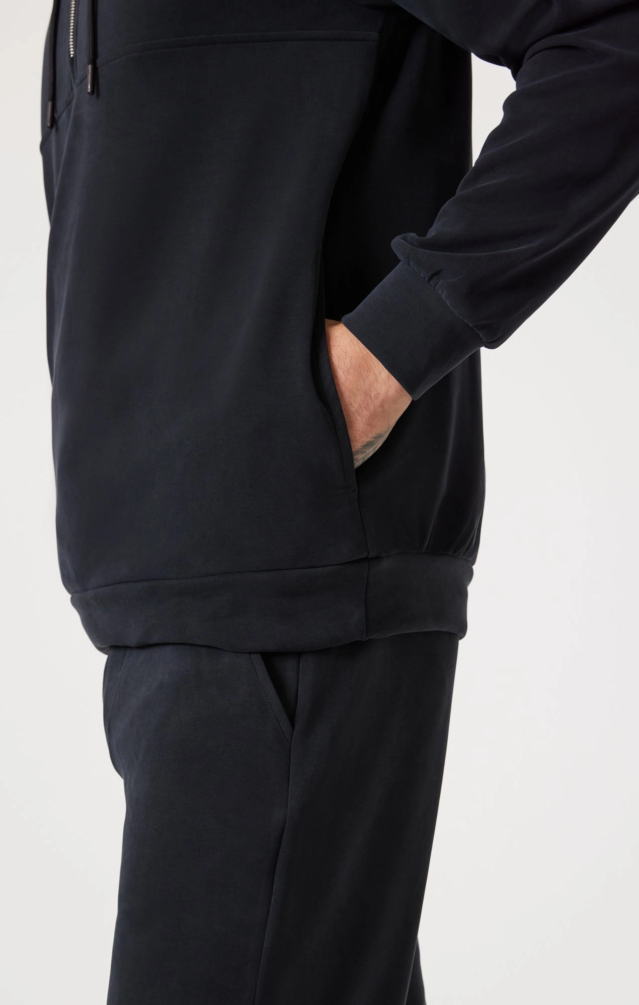 QUARTER ZIP HOODIE IN JET BLACK