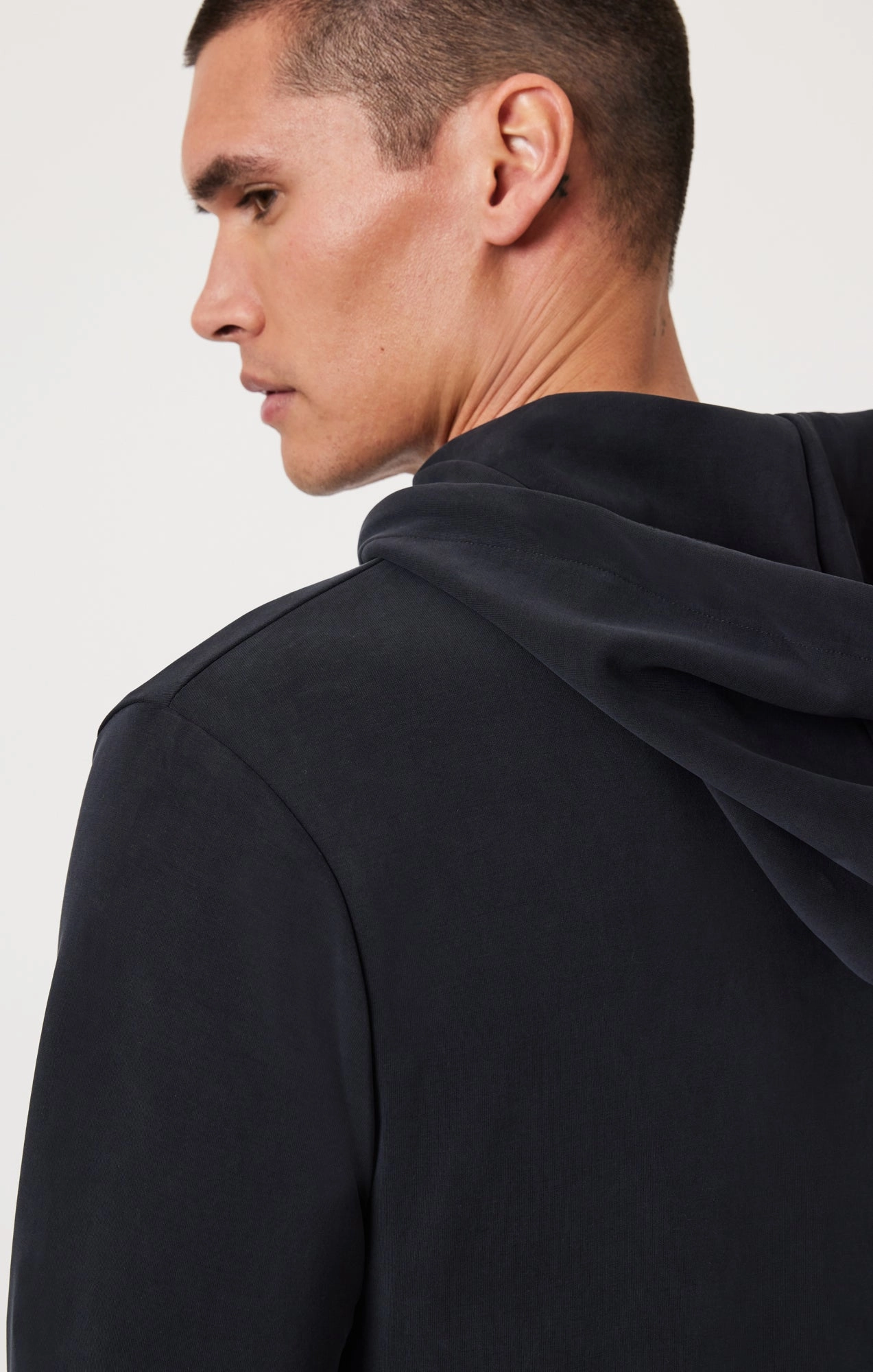 QUARTER ZIP HOODIE IN JET BLACK