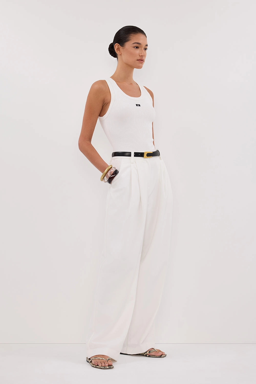 SIGNATURE OFF WHITE TANK