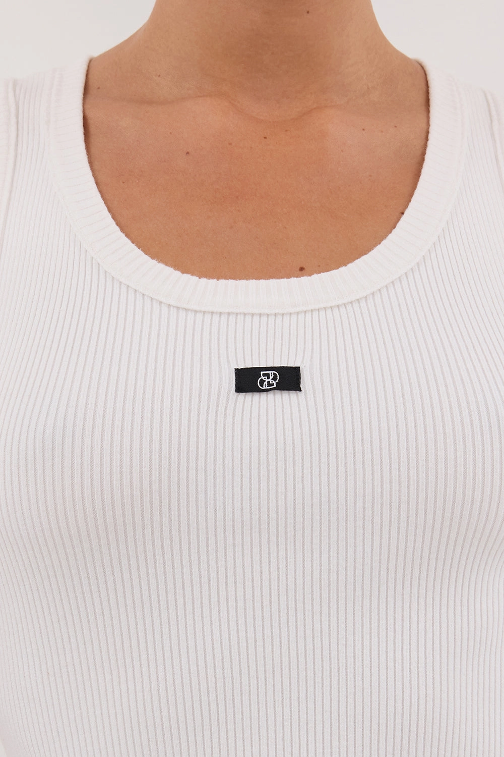 SIGNATURE OFF WHITE TANK