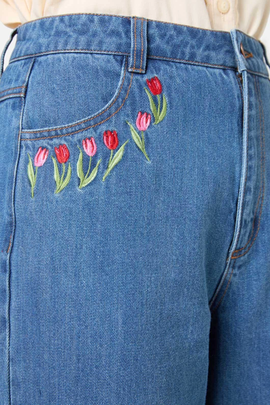Tulip Embroidered Jean