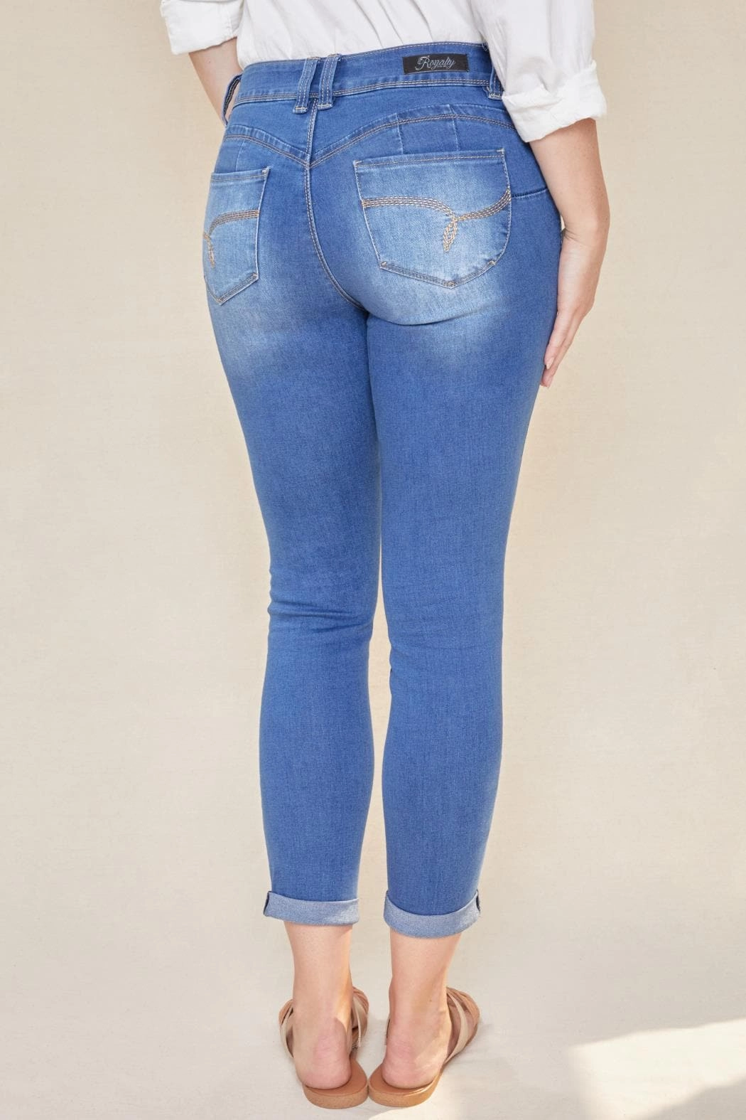 Women's WannaBettaButt 2-Button Cuffed Jean