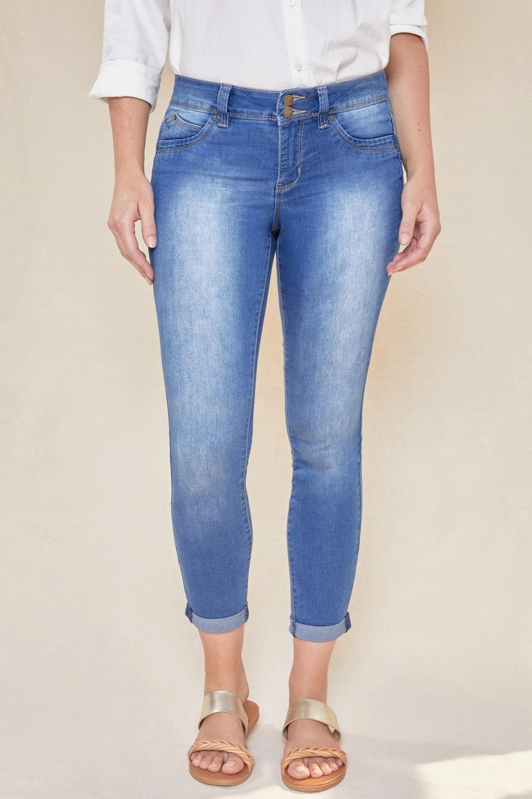 Women's WannaBettaButt 2-Button Cuffed Jean
